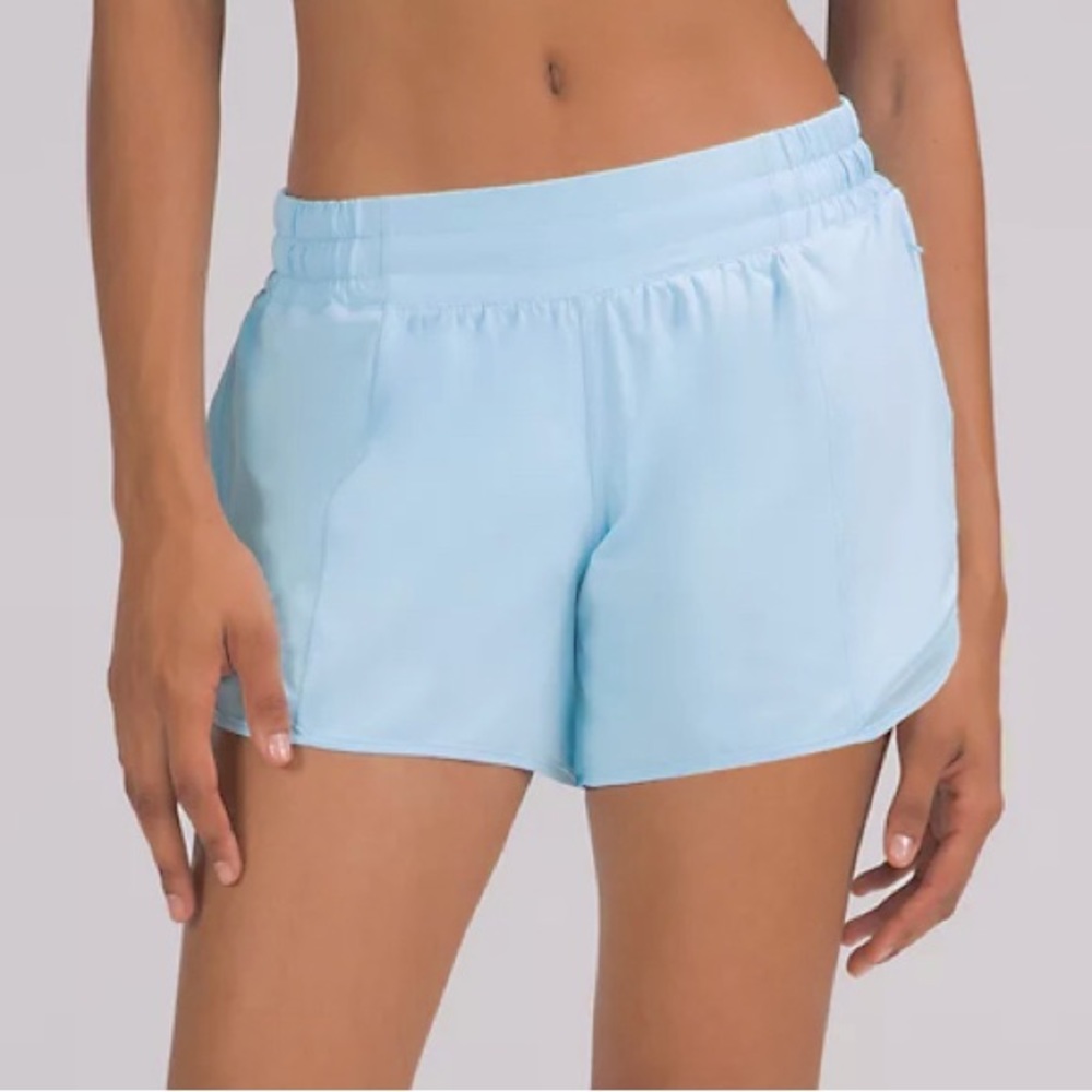 Lululemon Hotty Hot Low-Rise Lined Short Size 6